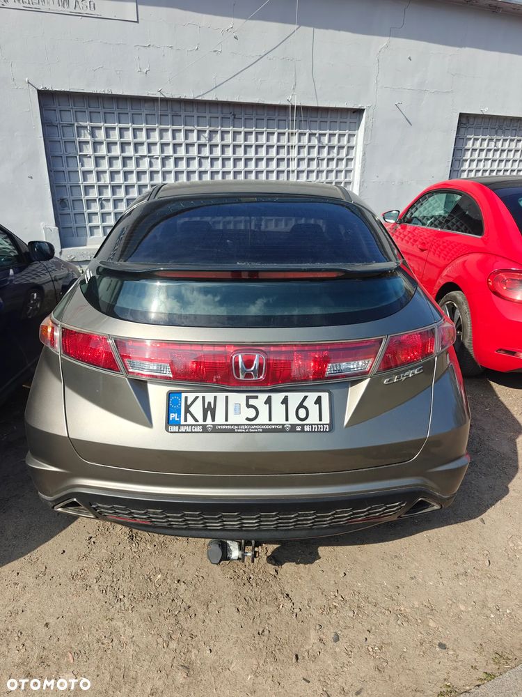 Honda Civic 1.8 Comfort - 3