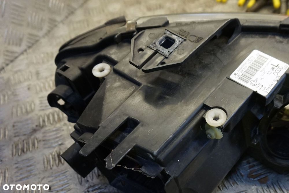 LAMPA PRZEDNIA PRAWA A3 8P 8P0941003N XENON AUDI 2003-2008 - 4