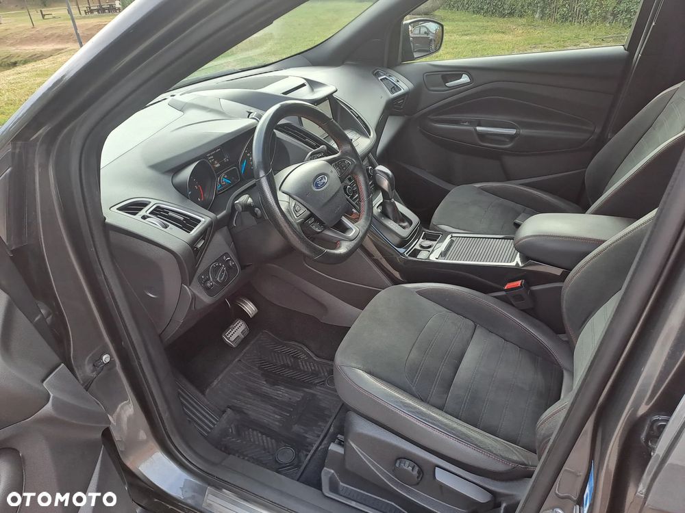 Ford Kuga 2.0 TDCi 4x4 ST-Line - 10
