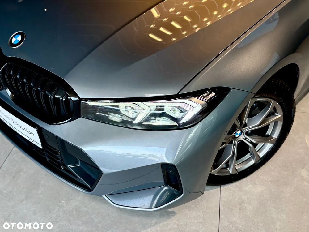 BMW 3 Series 2023 photo 4