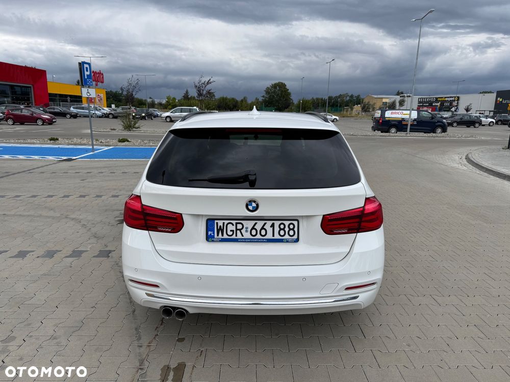 BMW Seria 3 320d Luxury Line - 4