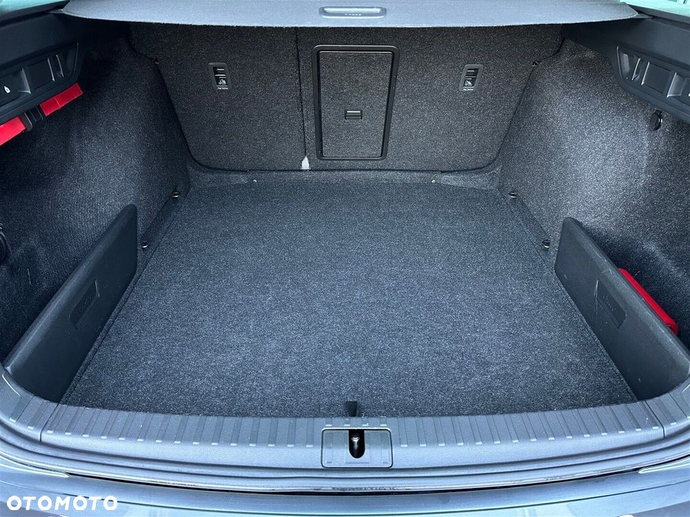 Skoda Octavia 2.0 TDI 4x4 Scout DSG - 9