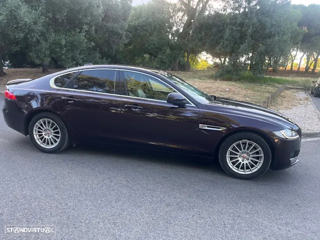 Jaguar XF 2.0 D Prestige - 3