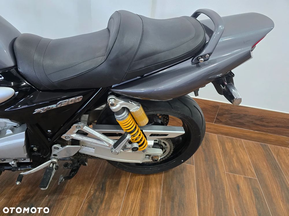 Yamaha XJR - 12