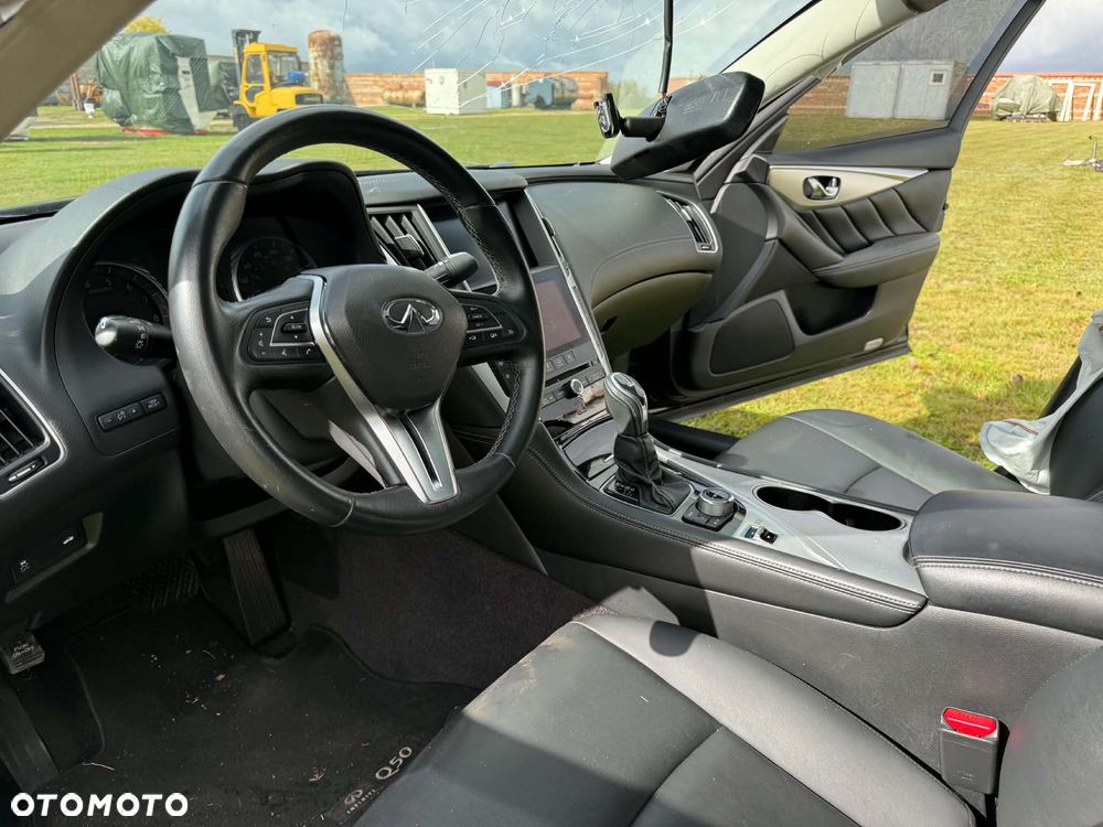 Infiniti Q50 - 8