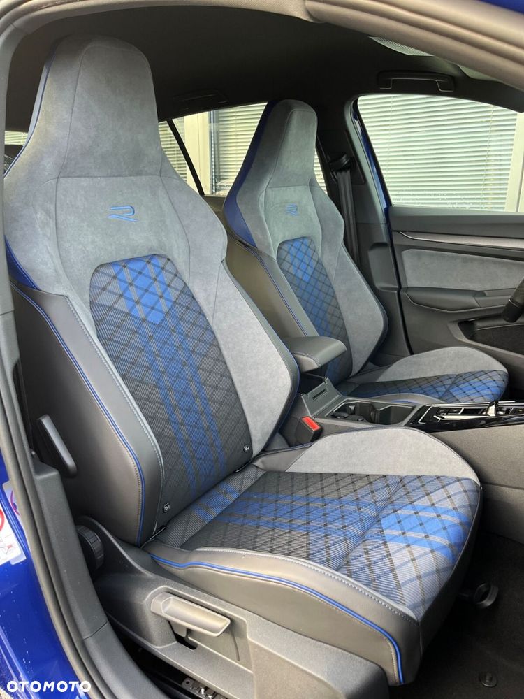 Volkswagen Golf - 7