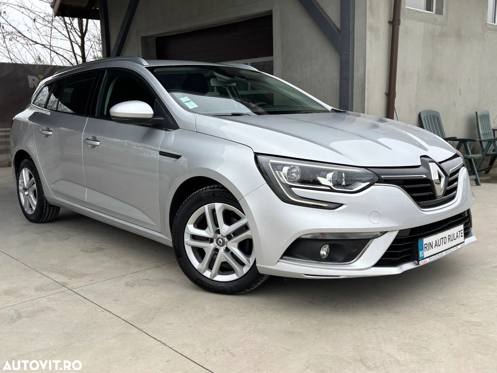 Renault Megane BLUE dCi 115 EDC BUSINESS EDITION - 11
