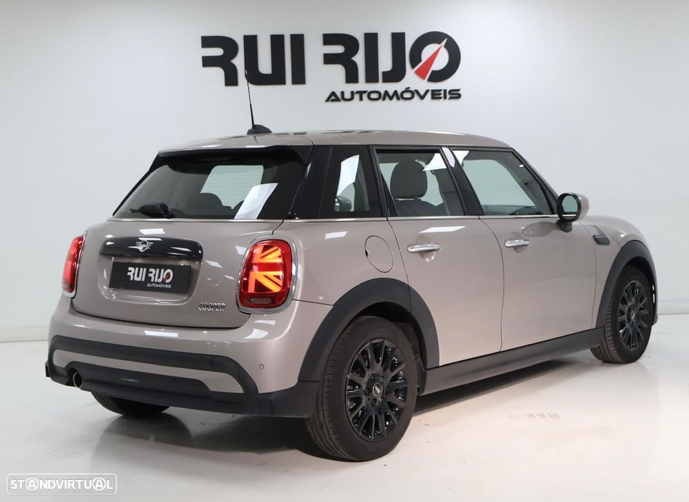 MINI 5 Portas Cooper Auto - 3