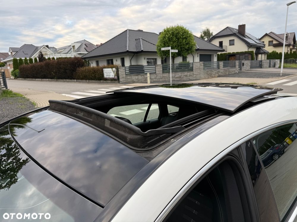 Mercedes-Benz CLA 180 7G-DCT Peak Edition - 13