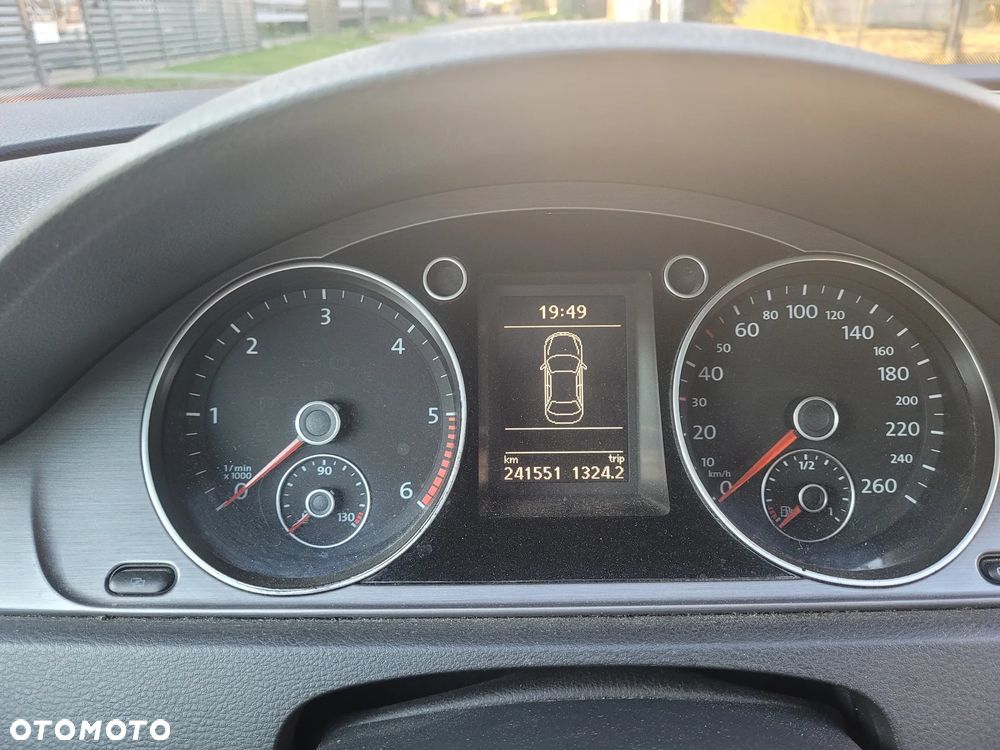 Volkswagen Passat 2.0 TDI Comfortline - 7