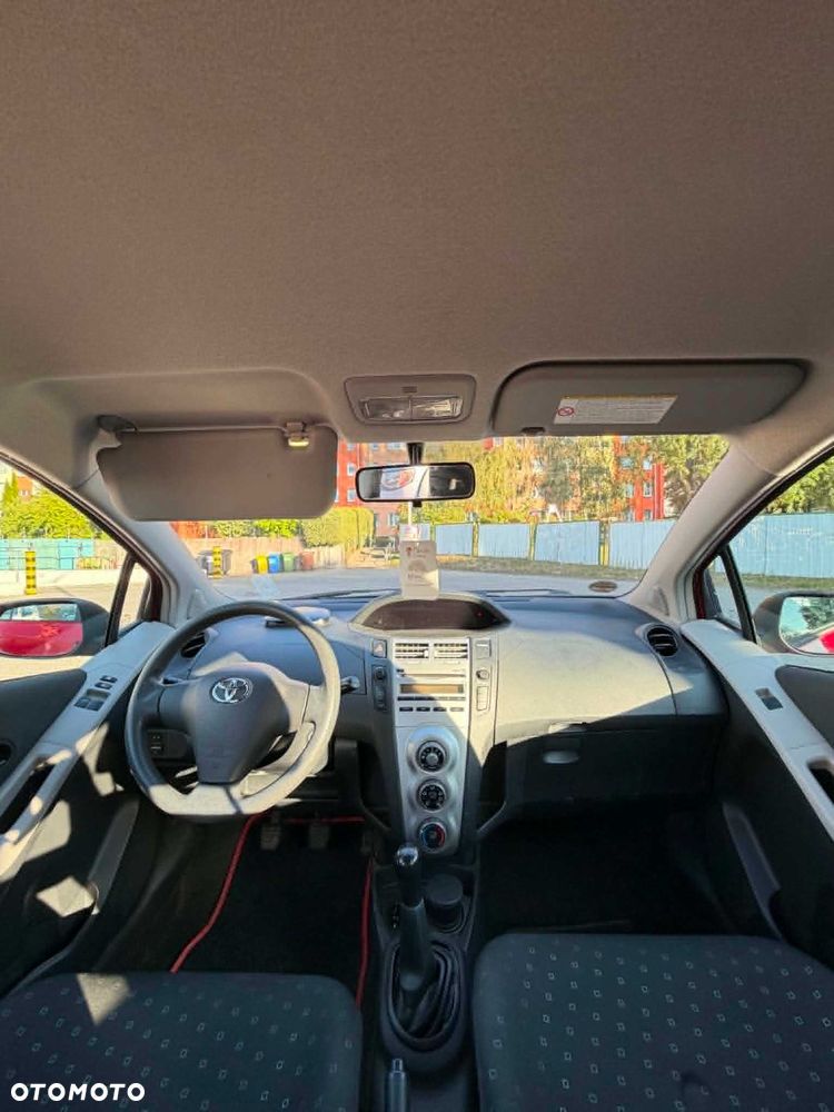 Toyota Yaris - 7