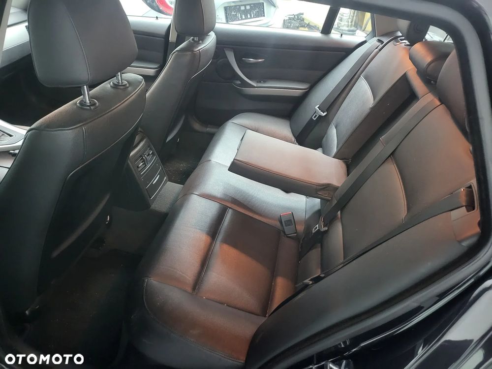 BMW Seria 3 318i - 21