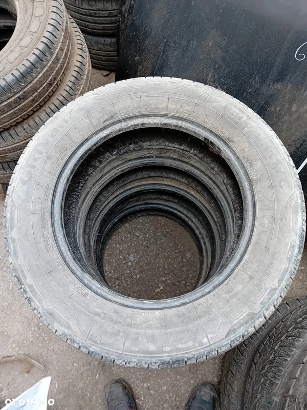 Opona GitiVan HD1 205/70R17 używana lato