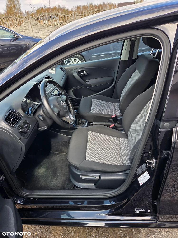 Volkswagen Polo 1.4 16V Comfortline - 27