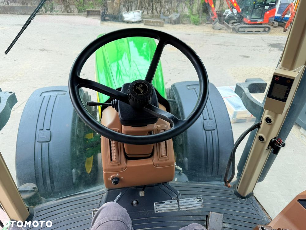 John Deere 8420 - 17