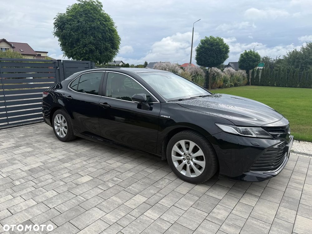 Toyota Camry 2.5 Hybrid Comfort CVT - 2