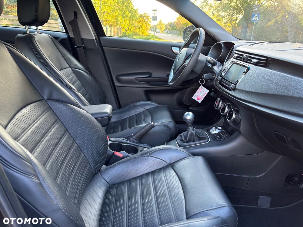 Alfa Romeo Giulietta 1.4 TB 16V Lusso Ti - 28