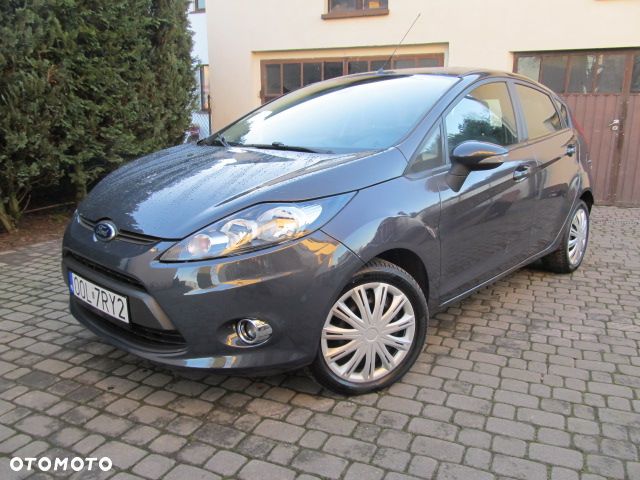 Ford Fiesta 1.25 Celebration - 1