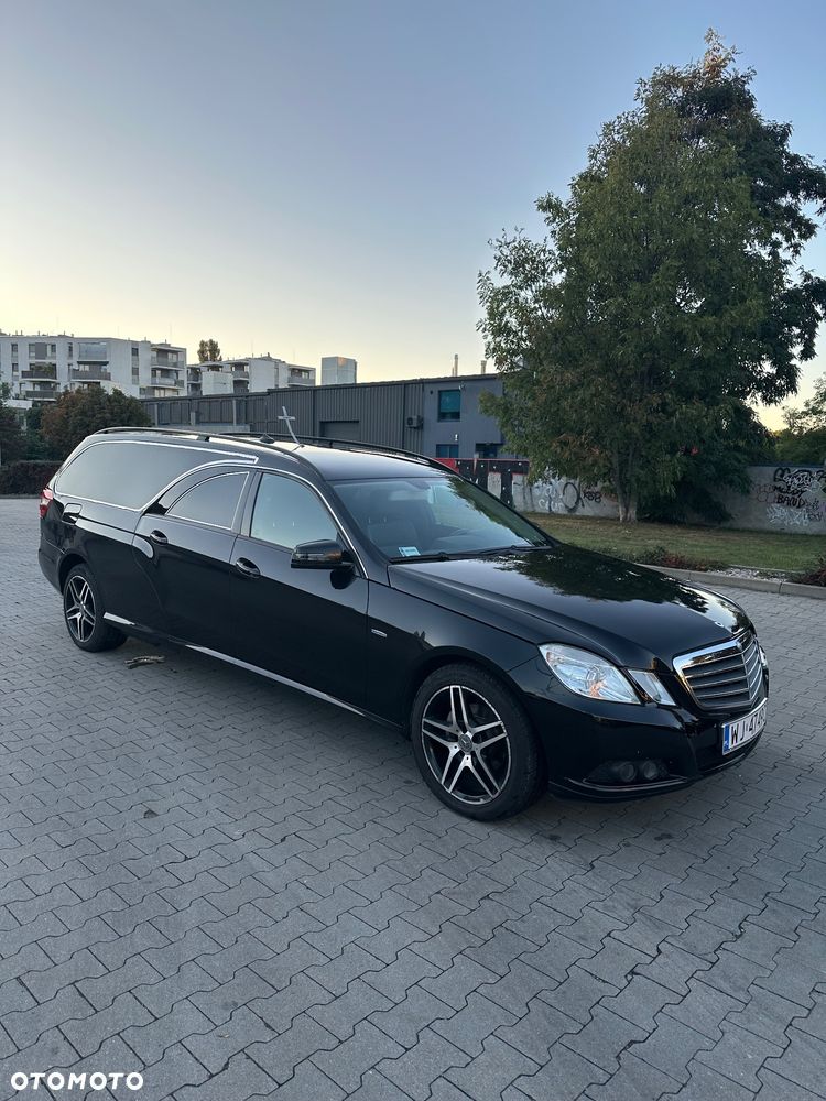 Mercedes-Benz Klasa E 200 CDI BlueEff Avantgarde - 1