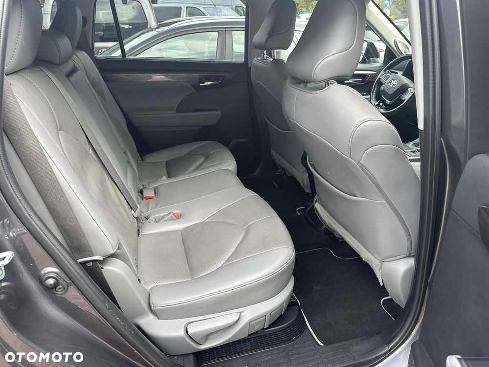 Toyota Highlander - 13