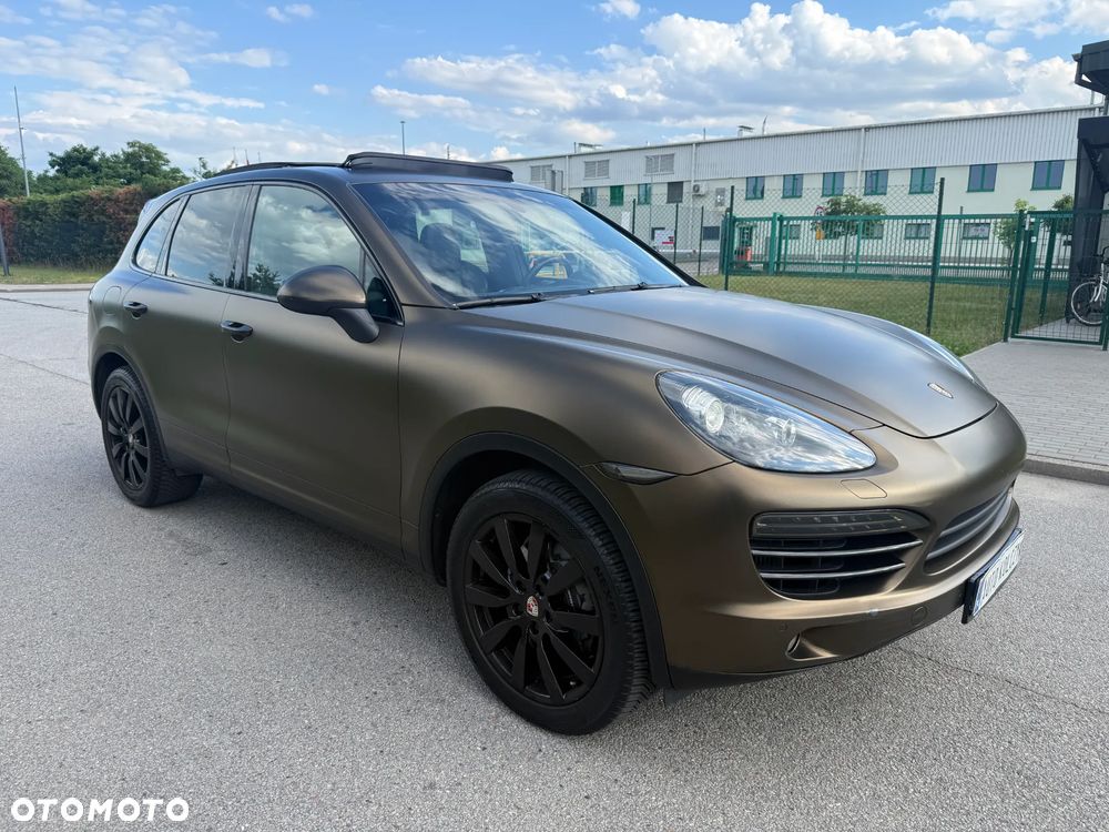 Porsche Cayenne - 1