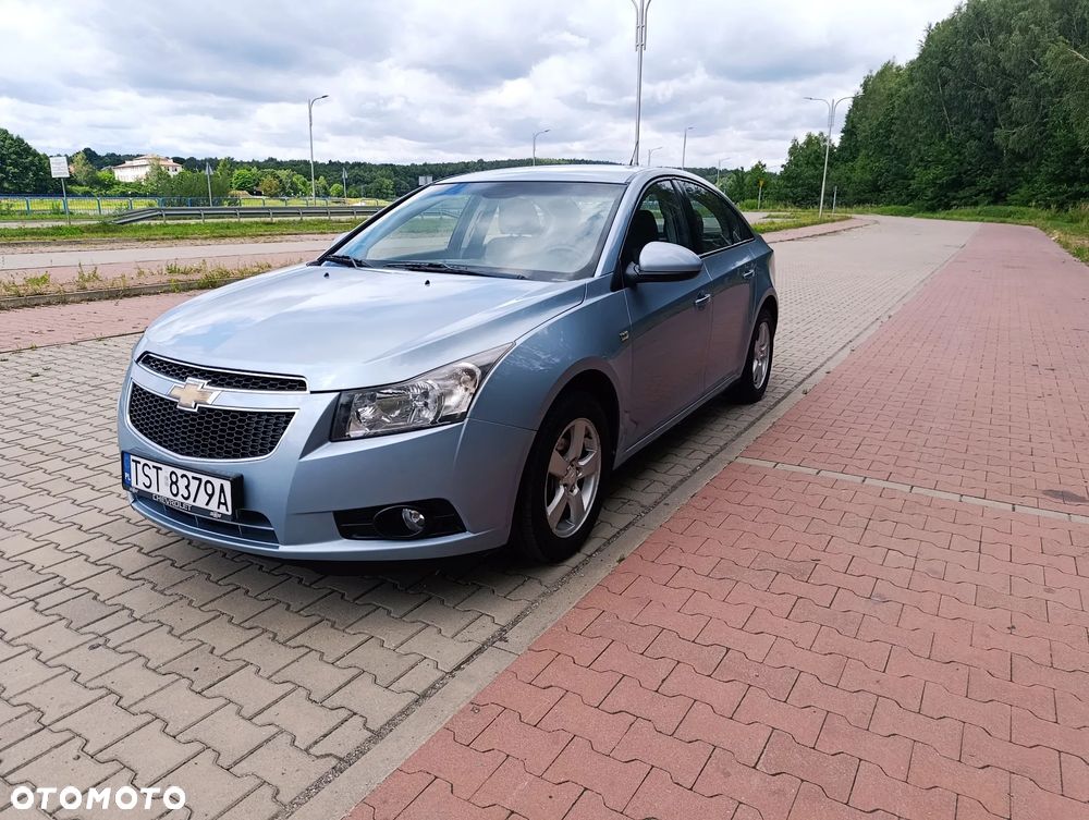 Chevrolet Cruze 1.6 - 5