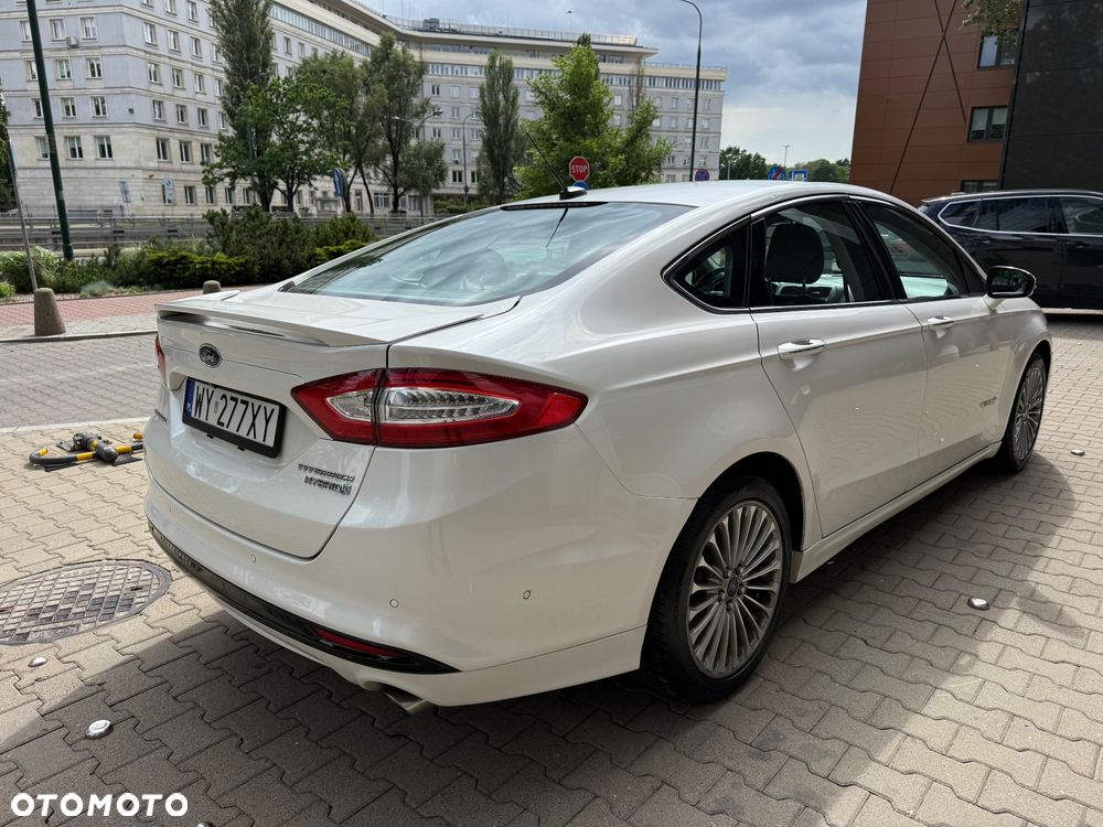 Ford Fusion - 4
