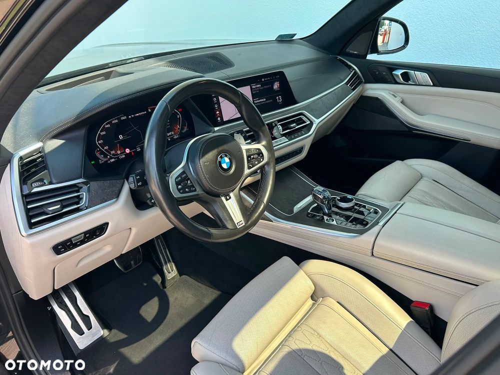 BMW X7 M50d sport - 9