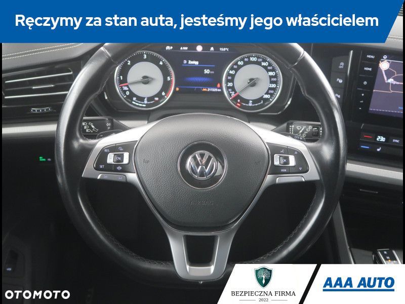 Volkswagen Touareg - 16