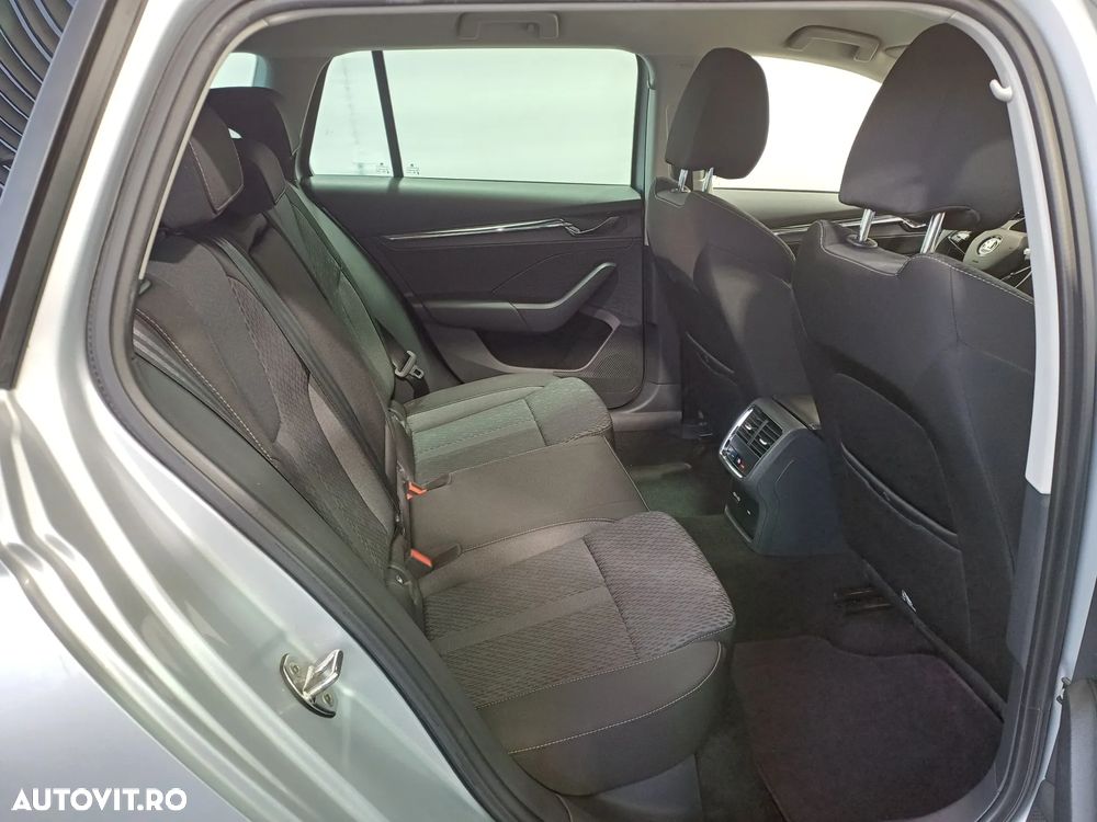 Skoda Octavia 2.0 TDI DSG Style - 34