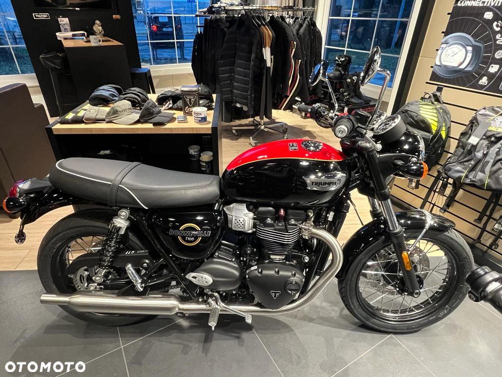 Triumph Bonneville - 3
