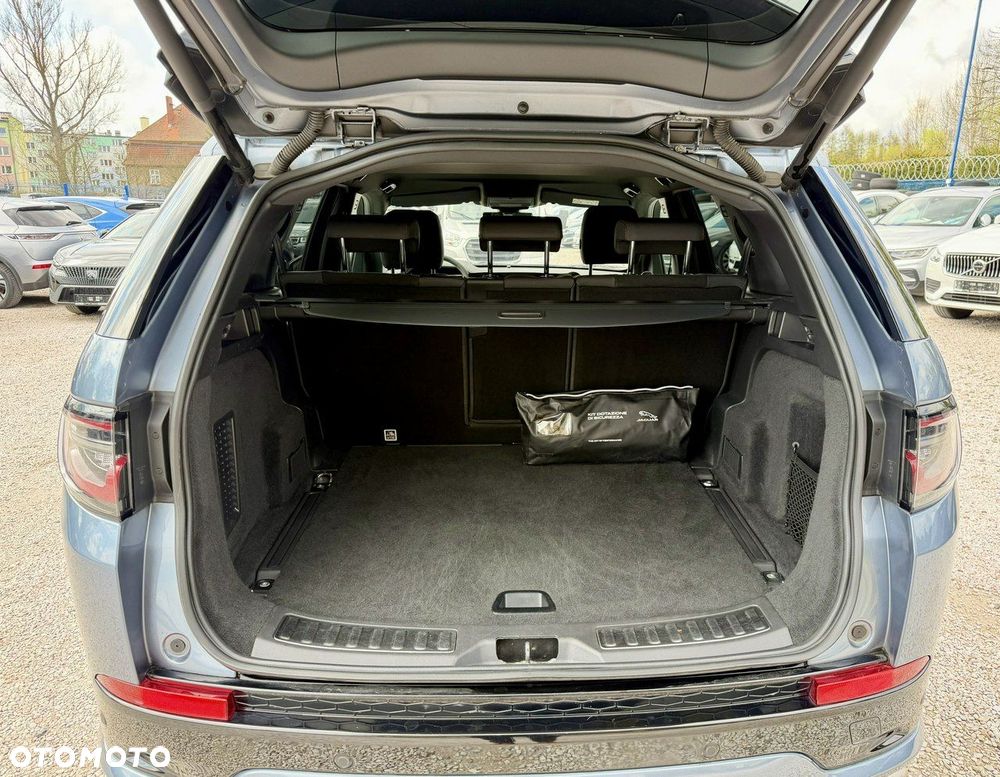 Land Rover Discovery Sport D240 R-Dynamic HSE - 33