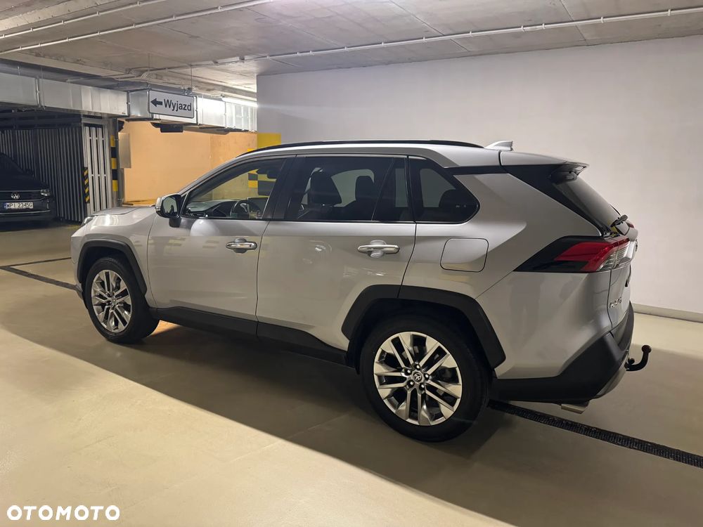 Toyota RAV4 - 4