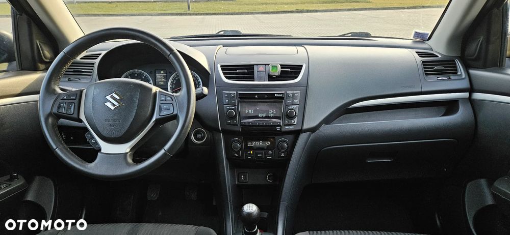 Suzuki Swift 1.3 DDiS Club - 8