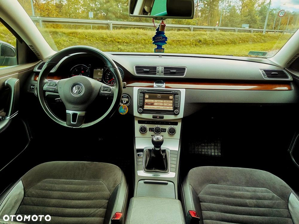 Volkswagen Passat Variant 2.0 TDI 4Motion Highline - 6