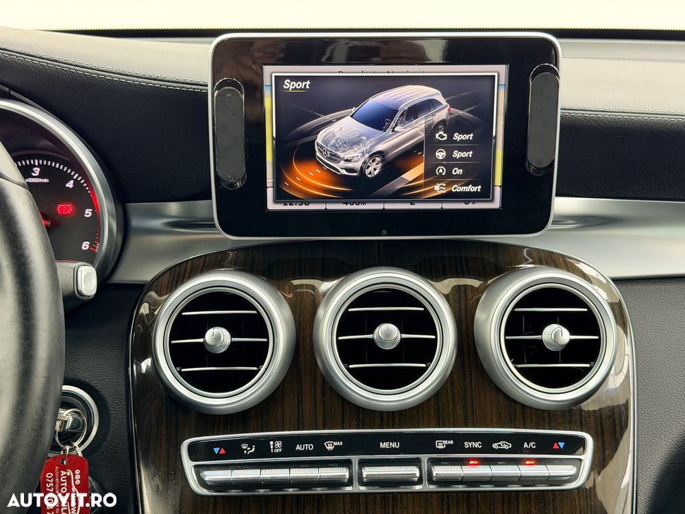 Mercedes-Benz GLC 220 d 4Matic 9G-TRONIC Exclusive - 28