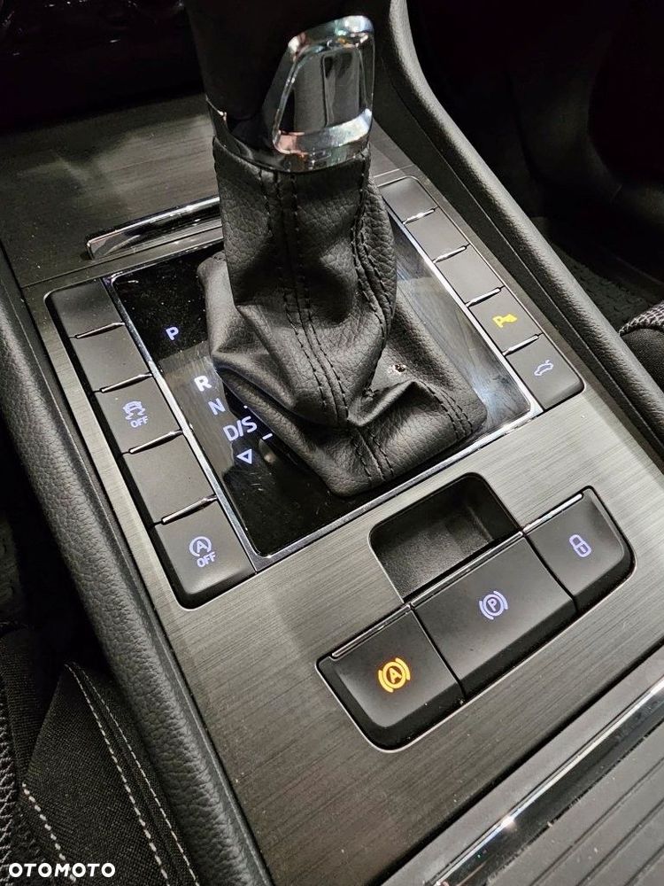 Skoda Superb 2.0 TDI SCR Style DSG - 16