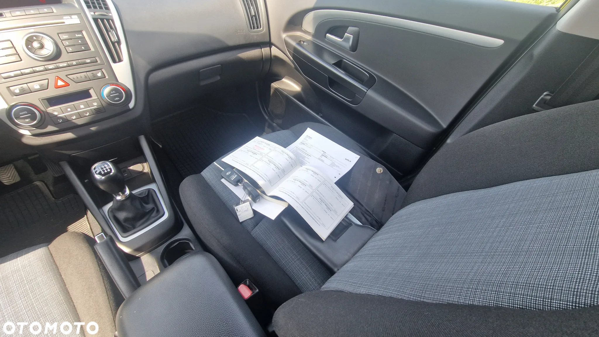 Kia Ceed 1.6 CRDi 128 ISG SW Dream Team Edition - 15