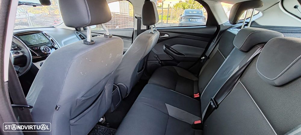 Ford Focus 1.0 EcoBoost 99g S&S Titanium - 24
