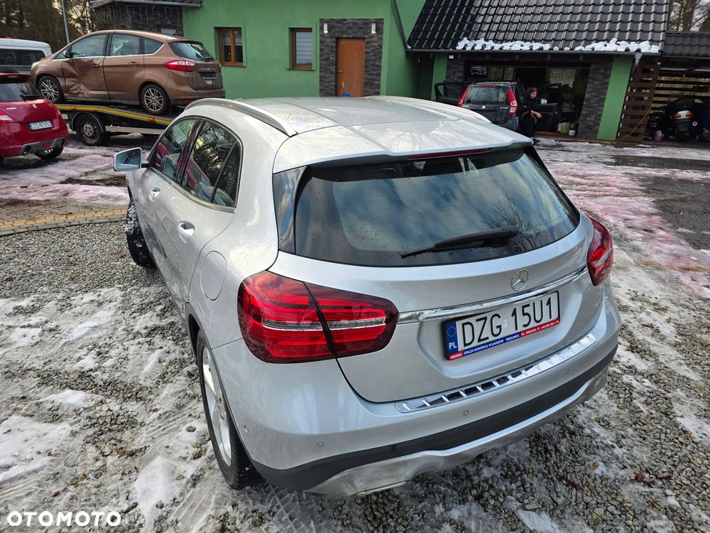 Mercedes-Benz GLA 220 4-Matic Style - 6