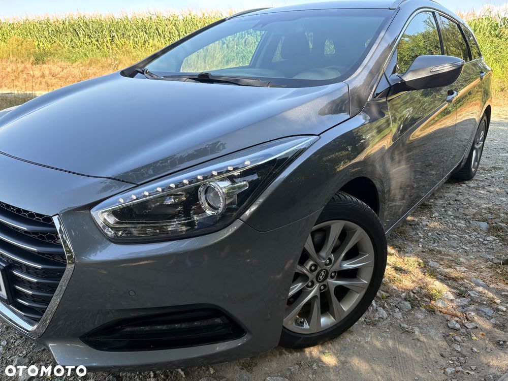 Hyundai i40 Kombi 2.0 Premium - 1