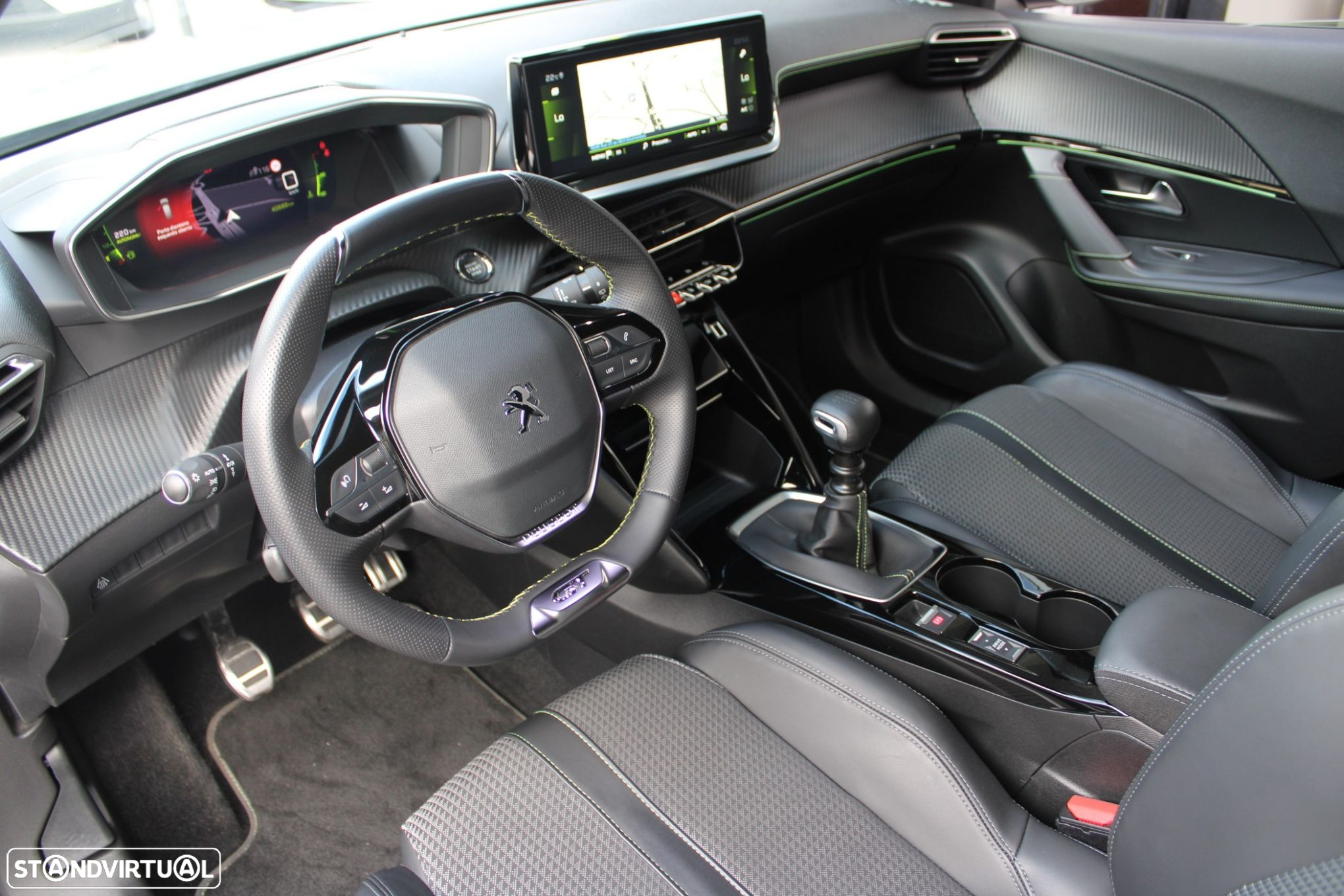 Peugeot 2008 1.2 PureTech GT - 10