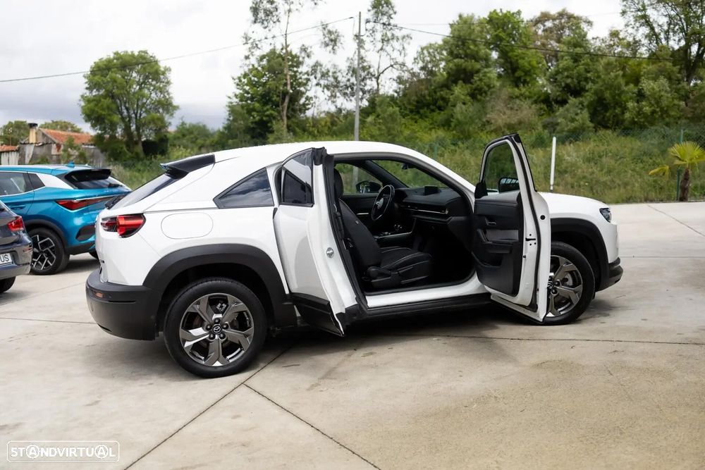 Mazda MX-30 e-SKYACTIV Excellence - 23