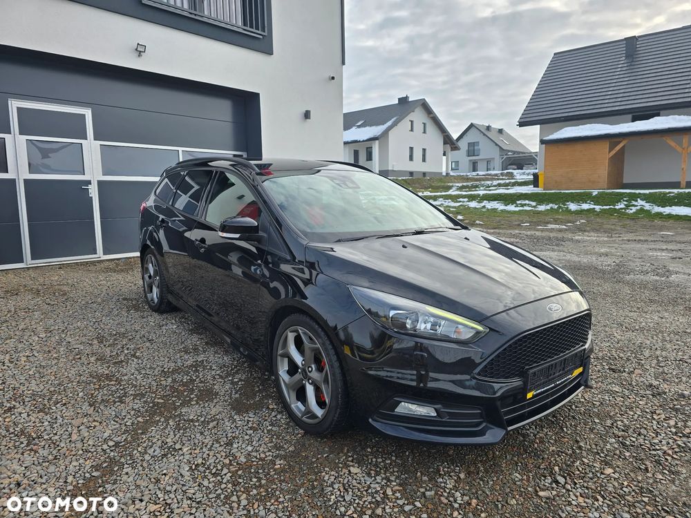 Ford Focus 2.0 EcoBoost ST mit Leder-Exclusiv-Paket - 4