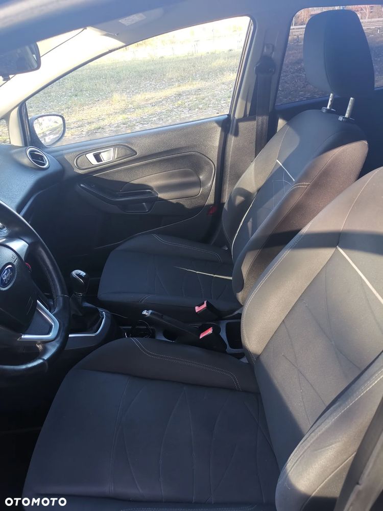 Ford Fiesta - 9