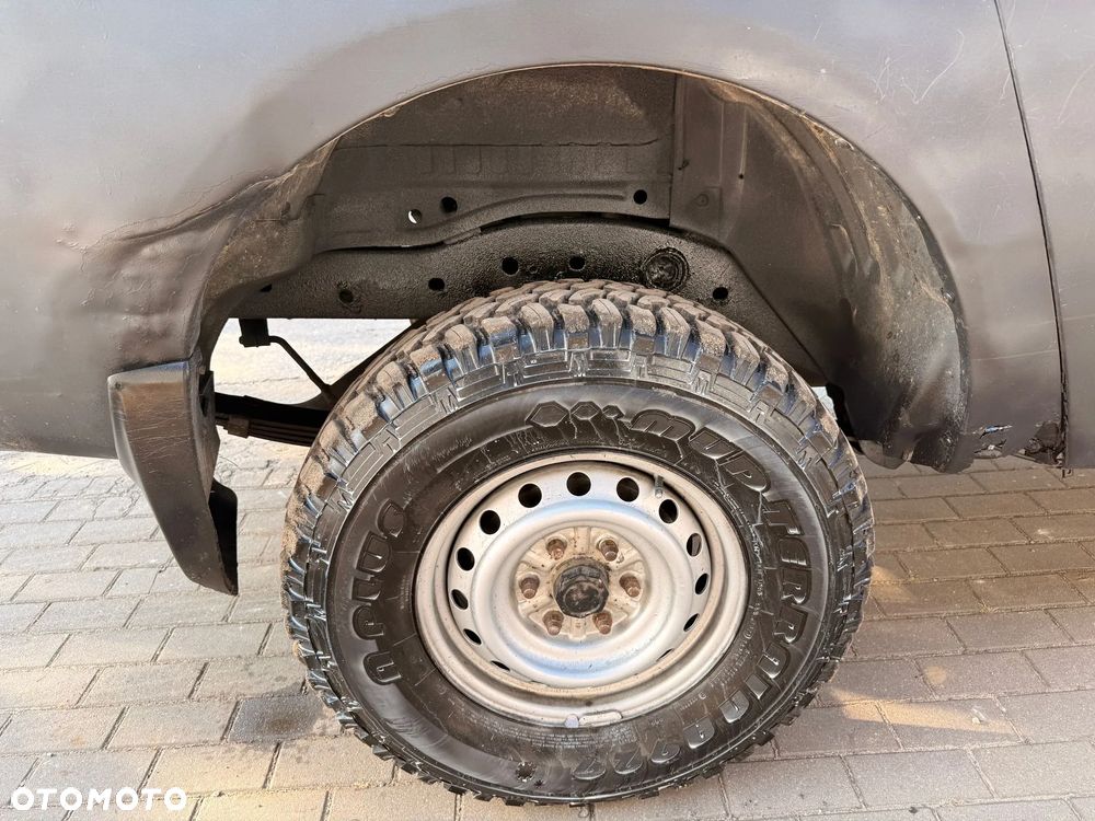 Mitsubishi L200 - 11