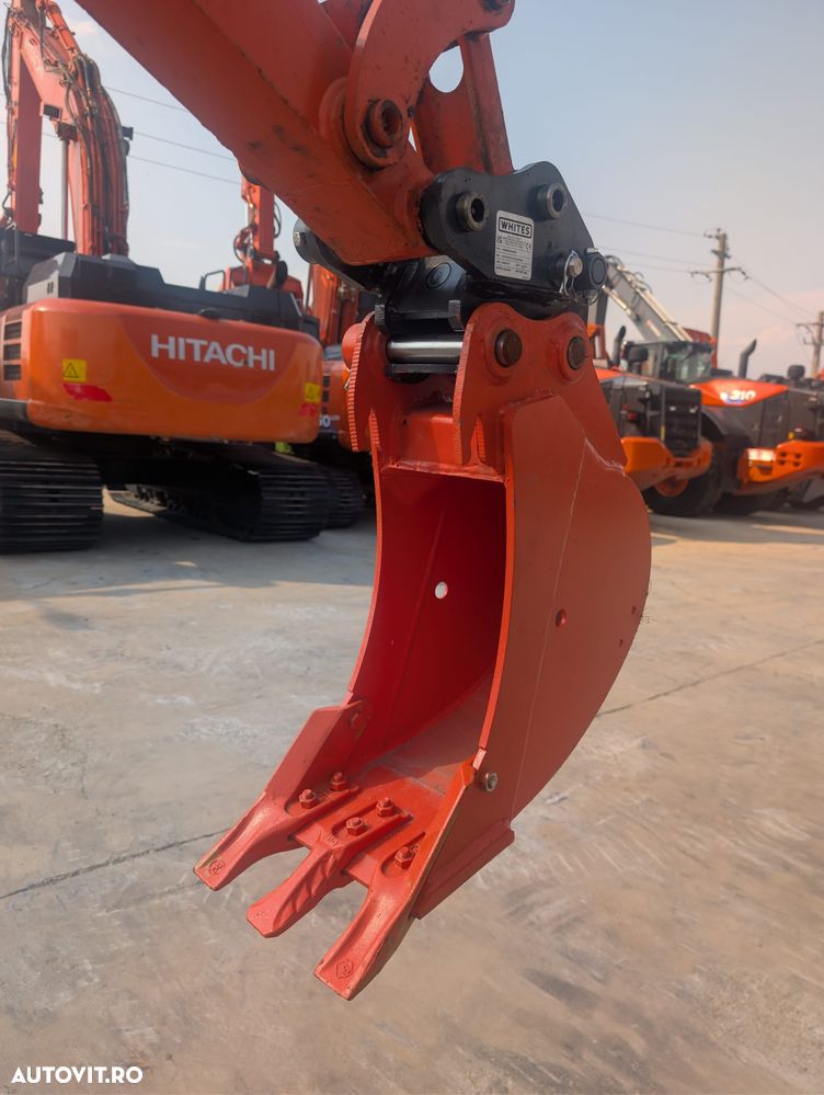 Hitachi 2 tone, Adancime sapare 2,5m, ZX19-6, CUPLA RAPIDA+3 CUPE  NOI, inst picon pe brate, lama nivelare, senile 90% ok EXTENSIBILE, camera spate, latime 1m, posibilitatea leasing 4 ani-PROMOTIE 21.900 EUR+Tva - 36