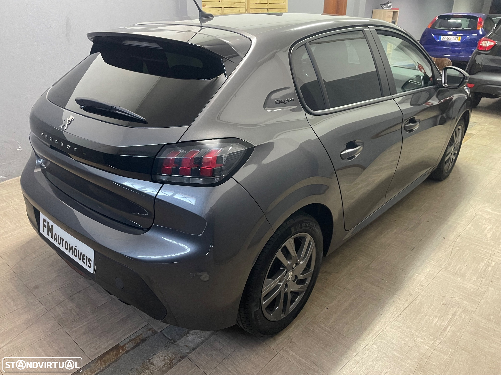 Peugeot 208 1.2 PureTech SE Style - 6