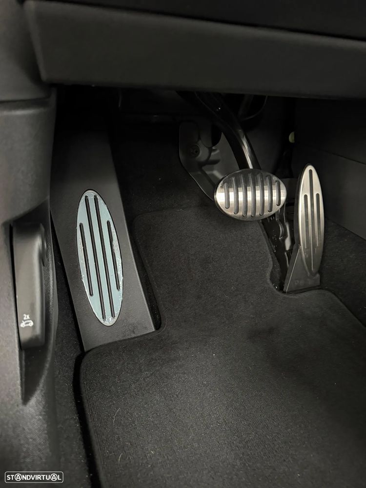 MINI 3 Portas John Cooper Works Auto Desportiva - 18