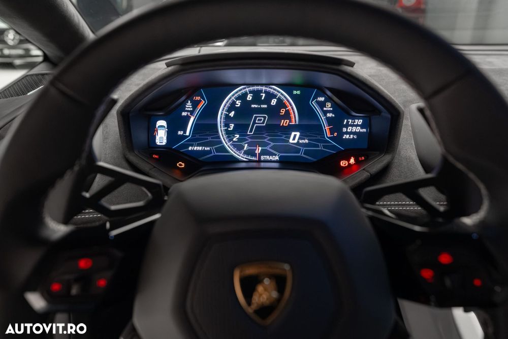 Lamborghini Huracan EVO - 19